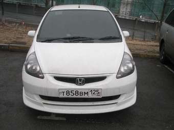 2002 Honda Fit Pictures