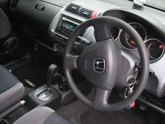 2002 Honda Fit Pictures