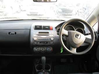 2002 Honda Fit Pictures