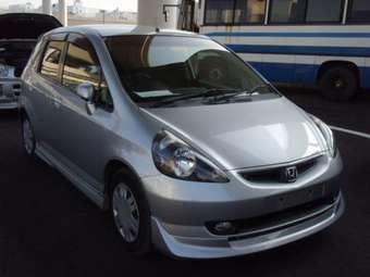 2002 Honda Fit Pictures