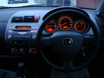 2002 Honda Fit Pictures