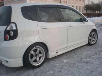 2002 Honda Fit Pictures