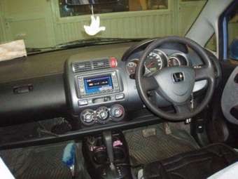 2002 Honda Fit Pictures