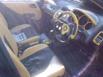 2002 Honda Fit Photos