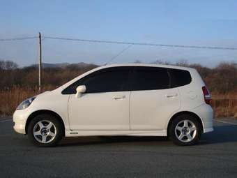 2002 Honda Fit Pictures
