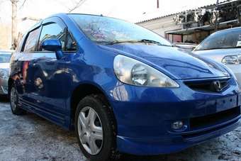 2002 Honda Fit Photos