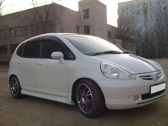 2002 Honda Fit Photos