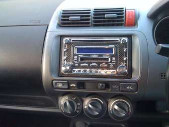 2002 Honda Fit Photos