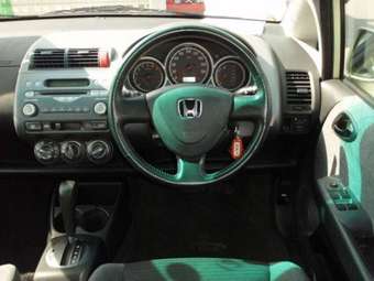 2002 Honda Fit Photos
