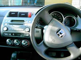 2002 Honda Fit Wallpapers