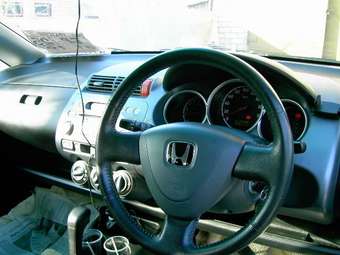 2002 Honda Fit Pictures