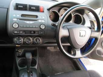 2002 Honda Fit Pictures