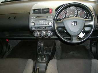 2002 Honda Fit Pictures