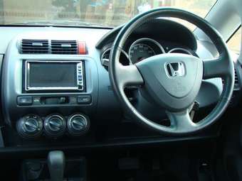 2002 Honda Fit Pictures