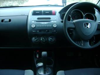 2002 Honda Fit Pictures