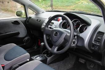 2002 Honda Fit Photos