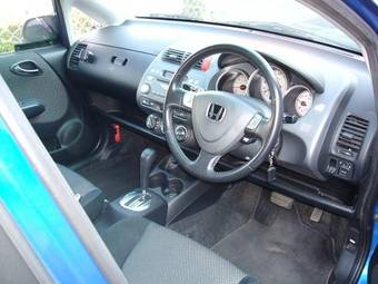 2002 Honda Fit Pictures