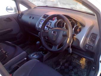 2002 Honda Fit Pictures