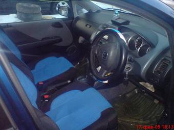 2002 Honda Fit Photos