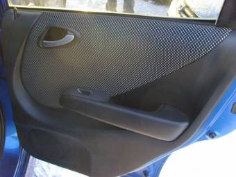 2002 Honda Fit Photos