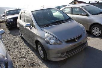 2002 Honda Fit Pictures