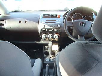 2002 Honda Fit Photos