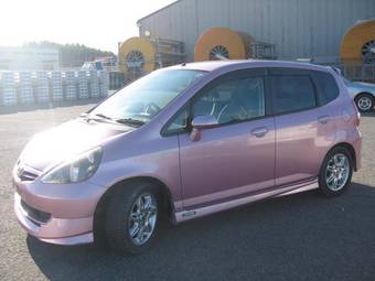 2002 Honda Fit Pictures