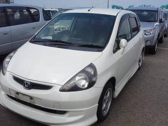 2002 Honda Fit Photos