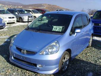 2002 Honda Fit Pics