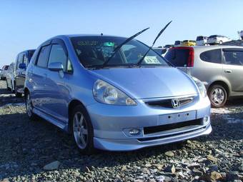 2002 Honda Fit Pictures