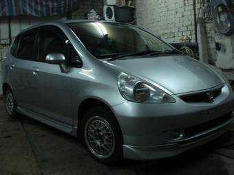 2002 Honda Fit Pictures