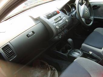 2002 Honda Fit Pictures