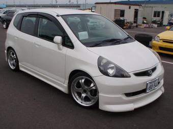 2002 Honda Fit Pictures