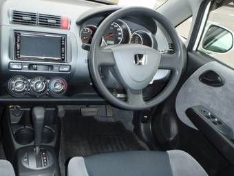 2002 Honda Fit Pictures