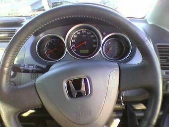 2002 Honda Fit Photos