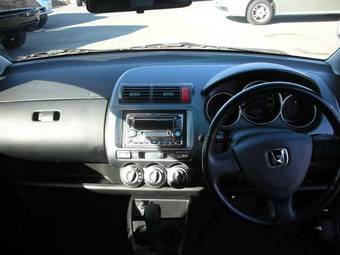 2002 Honda Fit Photos