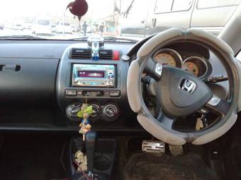 2002 Honda Fit Wallpapers
