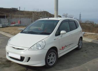 2002 Honda Fit Photos