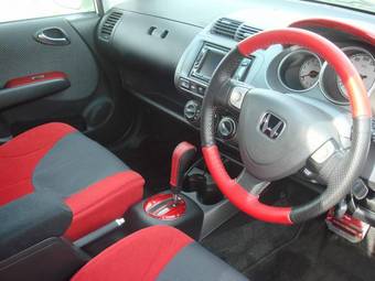 2002 Honda Fit Photos