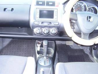2002 Honda Fit Pictures