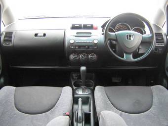 2002 Honda Fit Pictures
