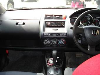 2002 Honda Fit Pictures