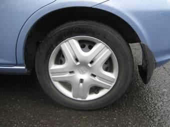2002 Honda Fit Photos