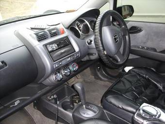 2002 Honda Fit Photos