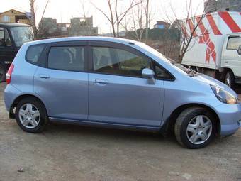 2002 Honda Fit Pictures