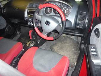 2002 Honda Fit Wallpapers