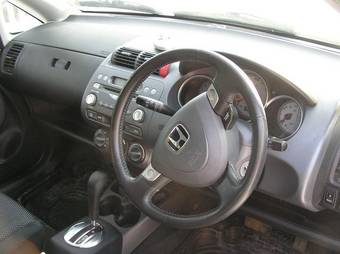 2002 Honda Fit Photos