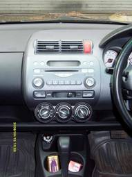 2002 Honda Fit Pictures