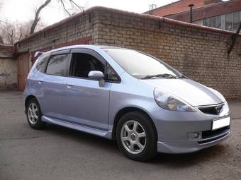 2002 Honda Fit Photos