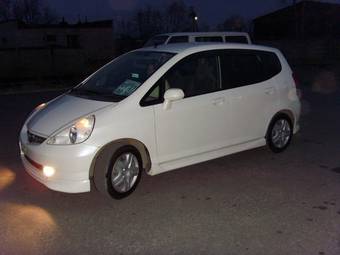 2002 Honda Fit Pictures